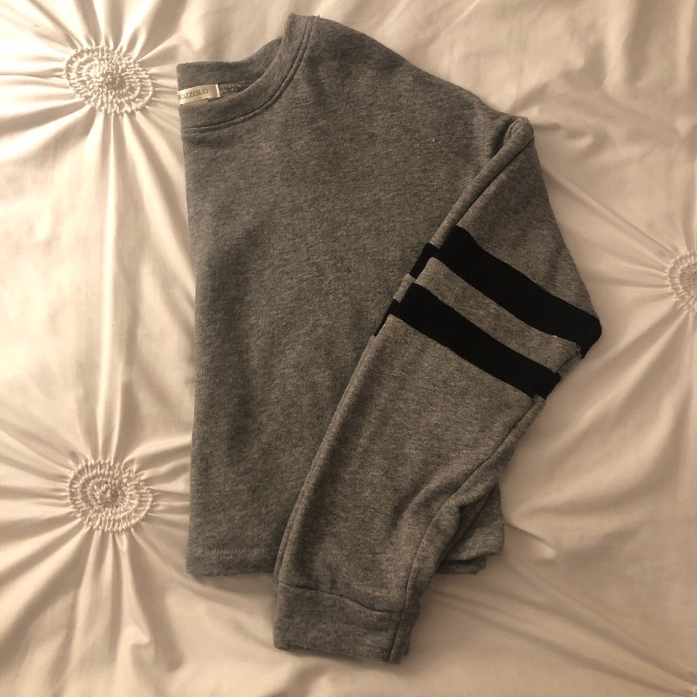 Grey light weight crew neck crop top